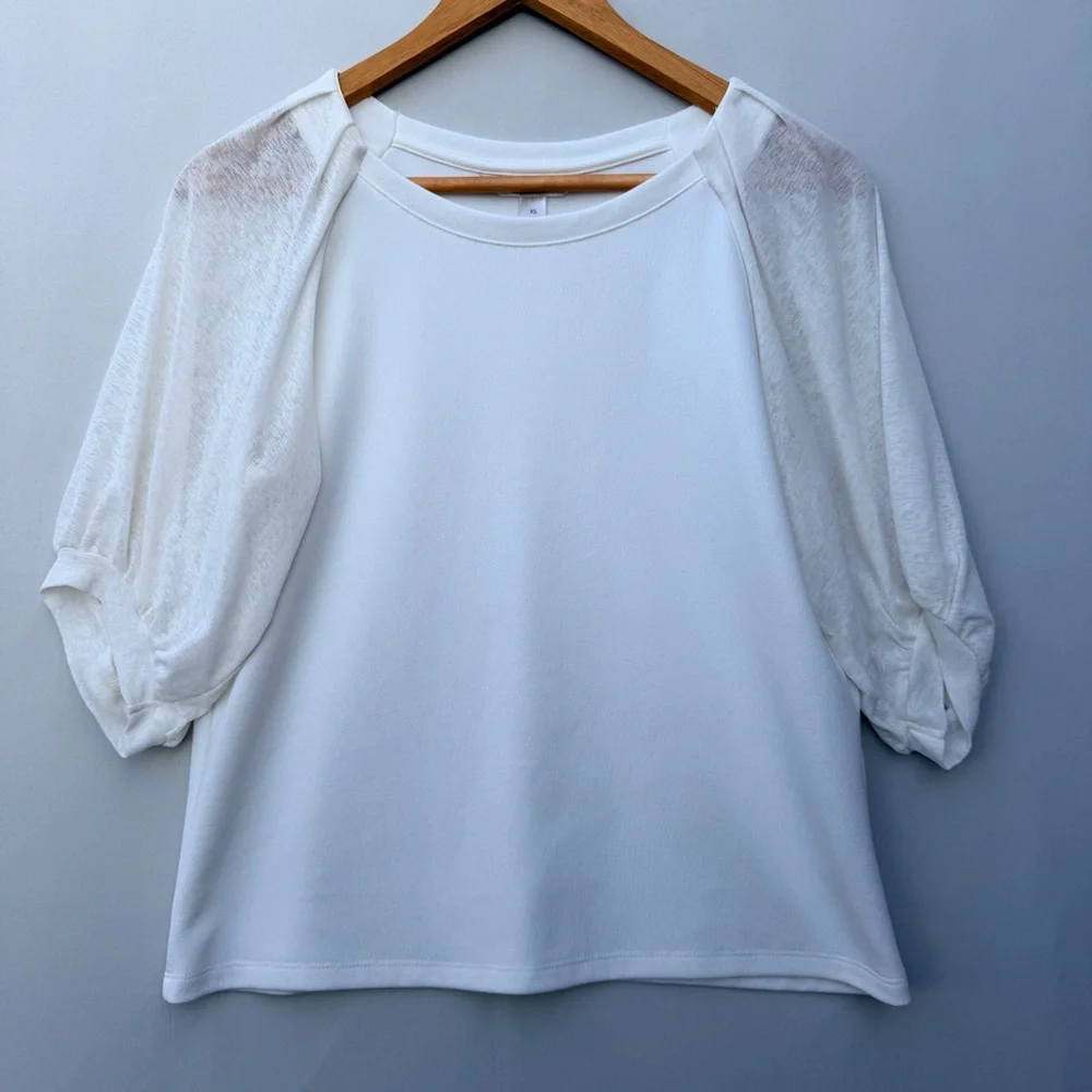 Banana‎ Republic - Balloon sleeve top size XS